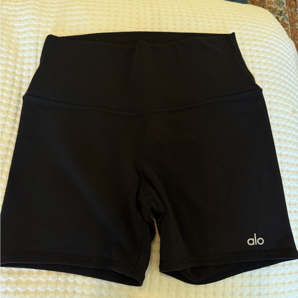 ALO Yoga Women's Black Bike Shorts 5 inch